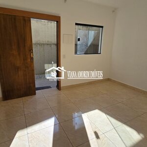 Casa com 2 dormitórios á 10 min. a pé até  a estação Primavera-interlagos