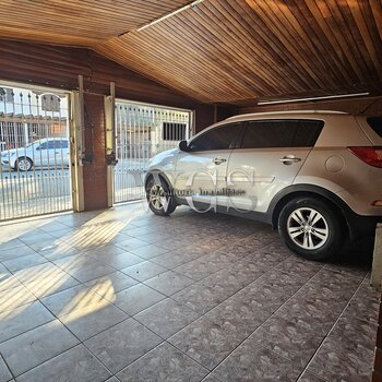 Casa à Venda Vila Lisboa – 3 Quartos, Área de Lazer e 2 Vagas