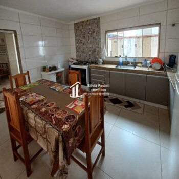 Casa à venda no Castelo