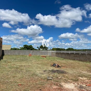 Terreno próximo a Maurício Gali à venda