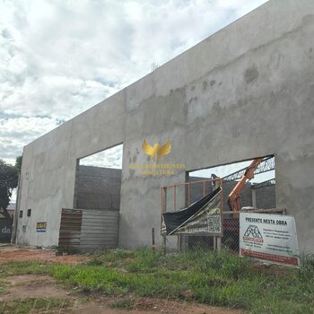 GALPÃO NOVO 750 M²