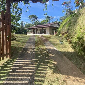 Sítio a venda em Aparecidinha, próximo a Marechal Floriano - ES.