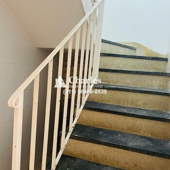 Escada para o piso superior